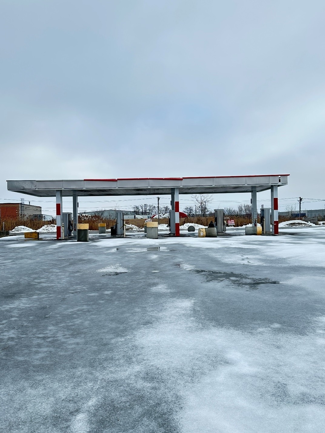10862 Steeles Avenue East Milton, Ontario Canada